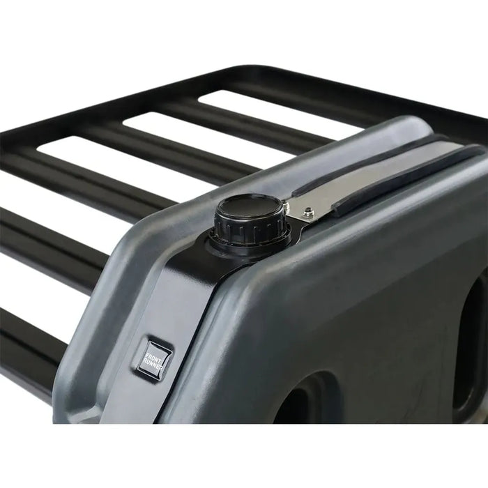 PRO WATER TANK WITH MOUNTING SYSTEM / 20L