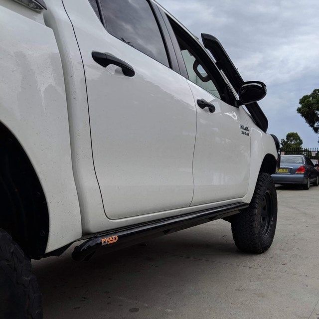 PHAT BARS ROCK SLIDERS/SIDE STEPS- TOYOTA HILUX N80 (2015-ON)