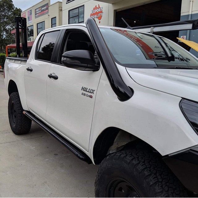 PHAT BARS ROCK SLIDERS/SIDE STEPS- TOYOTA HILUX N80 (2015-ON)