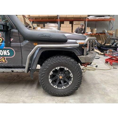 OFFROAD ANIMAL ROCK SLIDERS WITH SCRUB RAILS, SUITABLE FOR TOYOTA LAND CRUISER 76 SERIES, 2007 ON